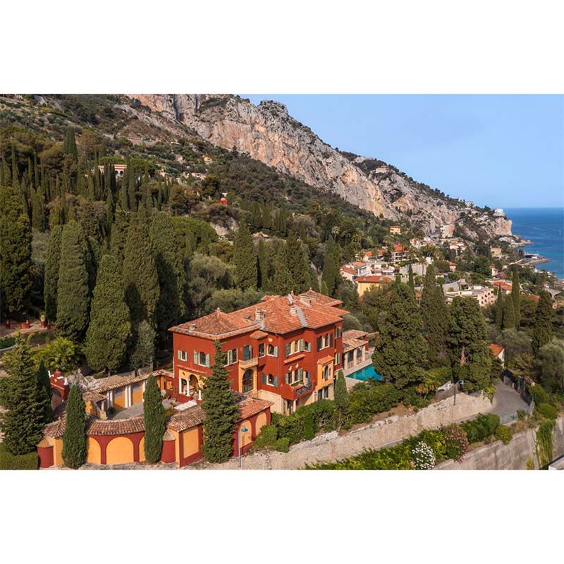 Côte d'Azur Living: The Residences and Interiors of the French Riviera