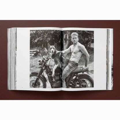 The Golden Retriever Photographic Society, Bruce Weber