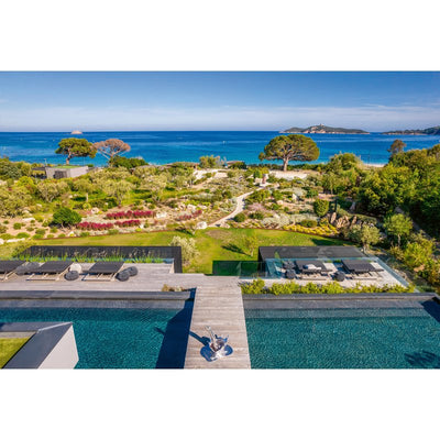 Living in Style Seaside Houses