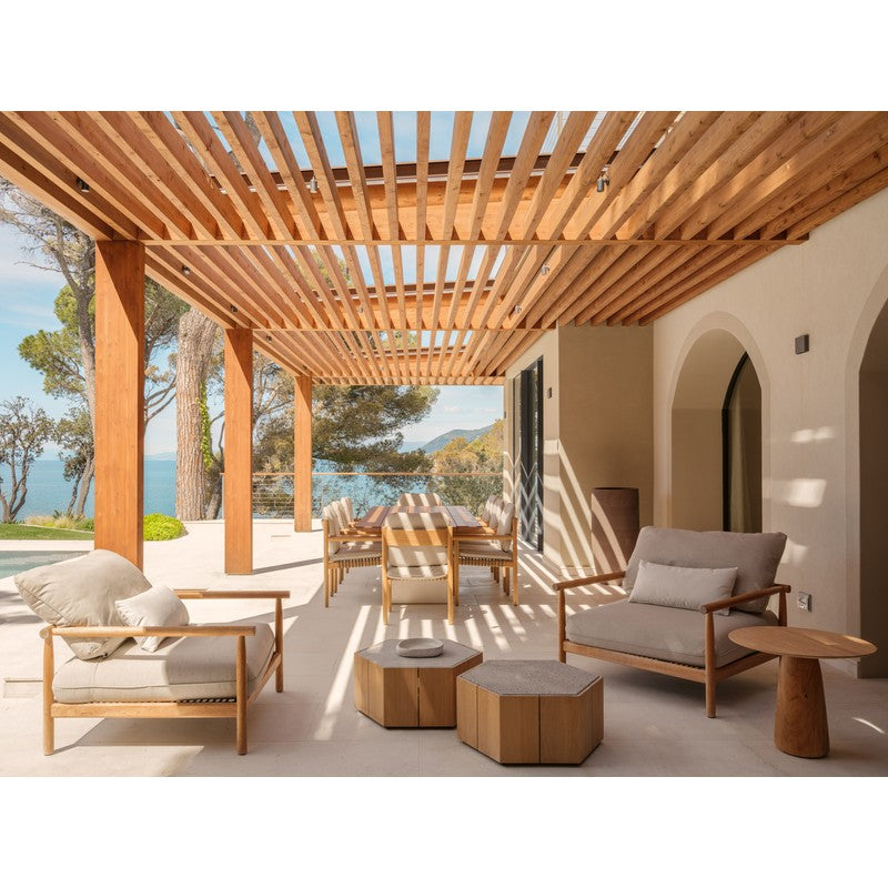 Living in Style Seaside Houses