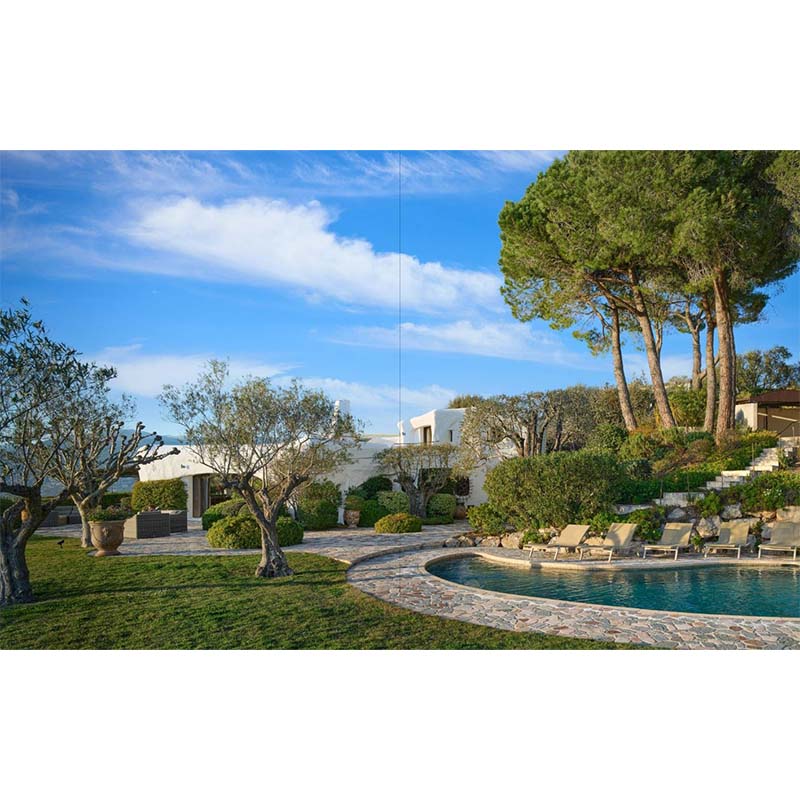 Côte d'Azur Living: The Residences and Interiors of the French Riviera